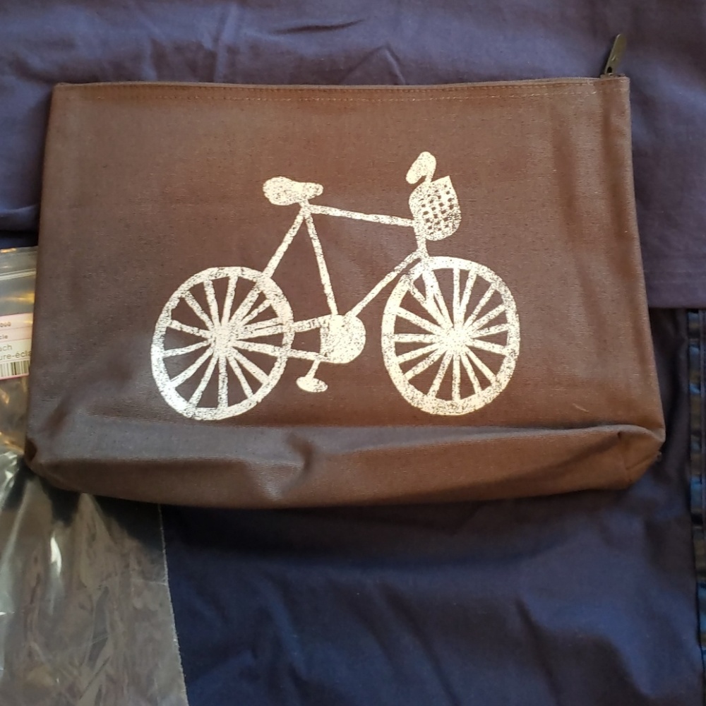 Thirty-one zipper pouch